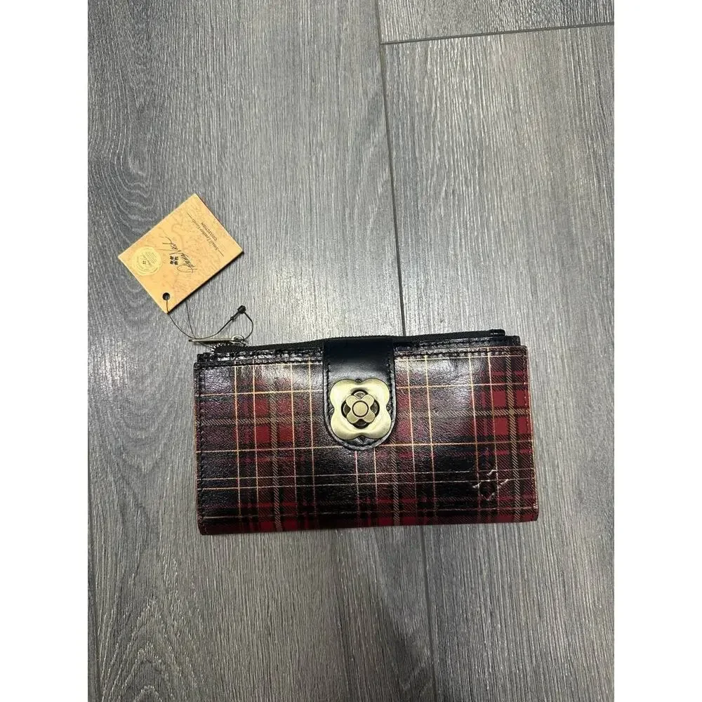Patricia Nash Tartan Plaid Wallet Multicolor A390997